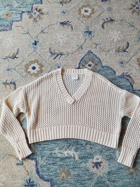 Aerie Offline Cropped Waffle Knit V-Neck Sweater in Cream S